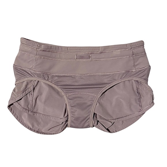 Lululemon Violet Verbena Speed Up 2.5” Athletic Short Size 0 - Picture 7 of 11